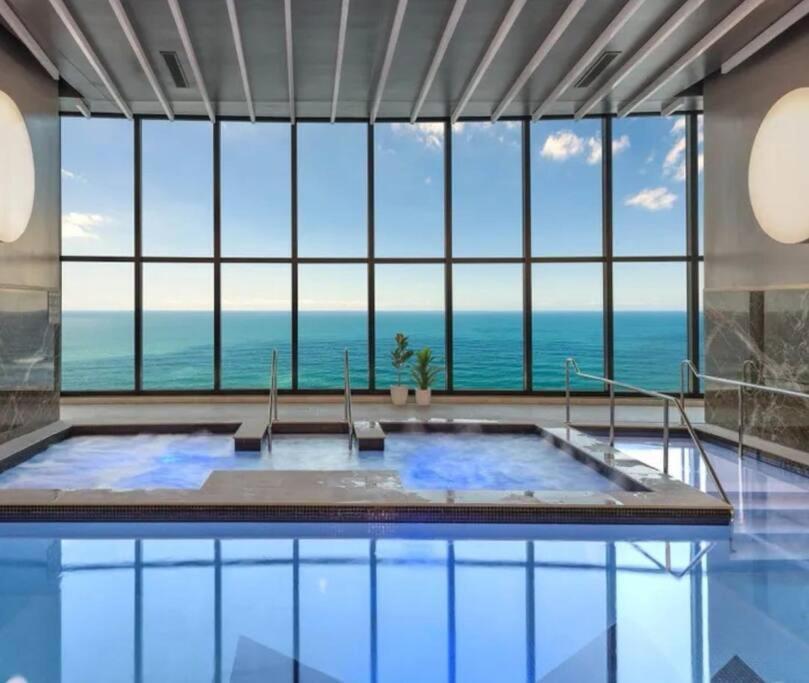 Surfers Paradise New Beachfront Apartments Gold Coast Zewnętrze zdjęcie